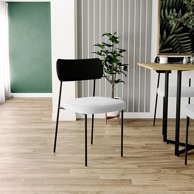 Cadeira Decorativa Estofada Para Sala De Jantar Melina L02 Couríssimo Preto Bouclê Cinza - Lyam Decor
