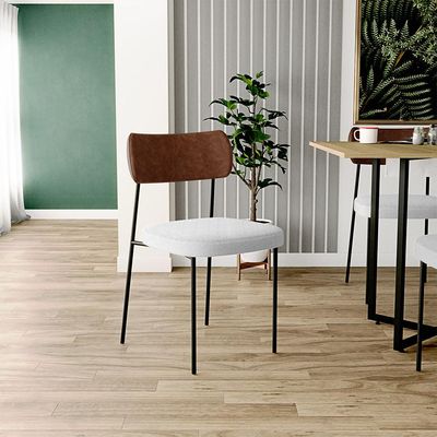 Kit 02 Cadeiras Estofadas Para Sala De Jantar Melina L02 Couríssimo Marrom Bouclê Cinza - Lyam Decor
