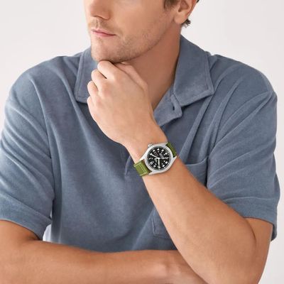 Relógio Fossil Masculino Ref:Fs5977/2kn Solar Militar Prateado