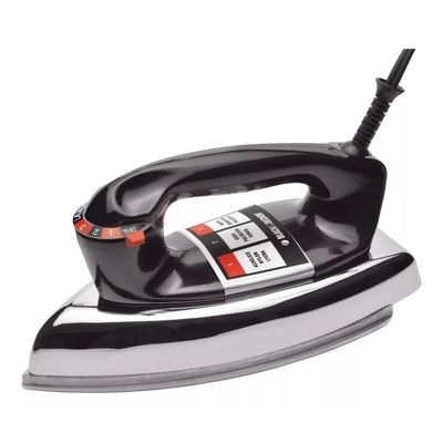 Ferro de passar roupas Black+Decker VFA cor preto e prateado 220V