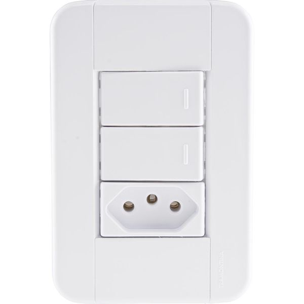Conjunto 4x2 com 2 Interruptores Simples 10 A 250 V e 1 Tomada 2P+T 20 A 250 V Tramontina Tablet Branco