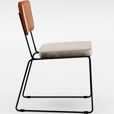 Cadeira Decorativa Estofada Sala De Jantar Allana L02 Couríssimo Camel Linho Cru - Lyam Decor