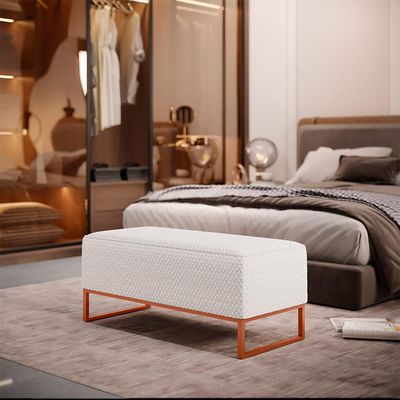 Puff Decorativo Sala De Estar Cléo 90cm Base De Ferro Cobre W01 Bouclê Cru - Lyam Decor
