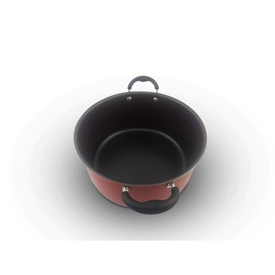 Caçarola Vermelha Grande Família com diâmetro 28 cm, feito com alumínio reforçado e antiaderente.