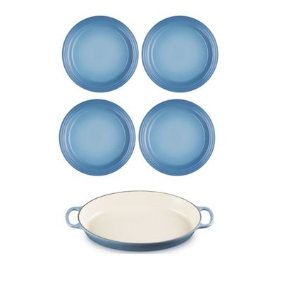 KIT LE CREUSET ASSADEIRA OVAL 36CM E 4 PRATOS RASOS 22CM EM CERÂMICA AZUL CHAMBRAY