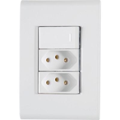 Conjunto 4x2 com 1 Interruptor Simples 10 A 250 V e 2 Tomadas 2P+T 10 A 250 V Tramontina Liz Branco