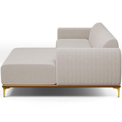 Sofá 5 Lugares com Chaise Direito Para Sala de Estar Molino 350cm D02 Base Castanho Pés D'ouro Bouclê Creme B-54 - Lyam Decor