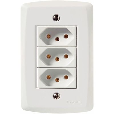 Conjunto 4x2 com 3 Tomadas 2P+T 10 A 250 V Tramontina Lux2 Branco