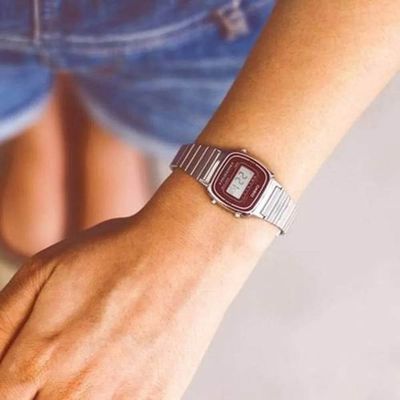 Relógio Casio Feminino Ref:La670wa-4df Vintage Prateado