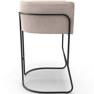 Banqueta Decorativa Fixa Baixa Base de Aço Preto Betina D02 Suede Bege C-309 - Lyam Decor