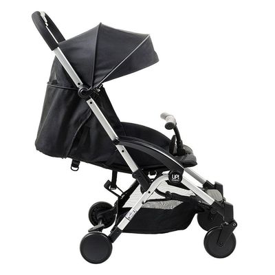 Carrinho de Bebê Burigotto Up Dobrável para Passeio Até 15kg Preto com Metal Prata