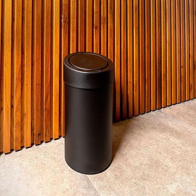 Lixeira Coza Plástica Click Preta 9 Litros 20 Cm De Diâmetro Por 39,5 Cm Preto