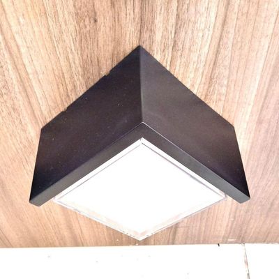 Hevvy Arandela Led 12w 4200k Quad Preta O-2460-12pt42k