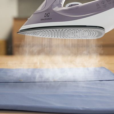 Ferro de Passar a Vapor e a Seco Electrolux Lavanda Experience com PowerVapour (ESI50) 127V