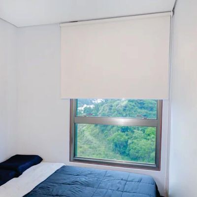 Persiana Rolo Blackout Pinpoint Bege - 1,30m X 2,50m