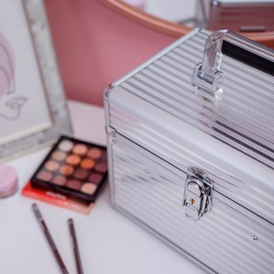 Maleta De Maquiagem Objetos Anna Make Média Vazia Prata