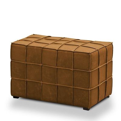 Kit 2 Puffs Decorativos Augusto 70cm Sala De Estar Couro Caramelo Manchado G88 - Gran Belo