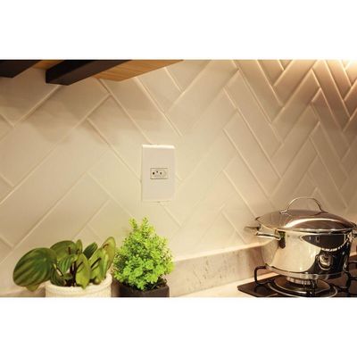 Conjunto 4x2 Com 1 Tomada 2p+t Tramontina Liz 10 A 250 V Branco