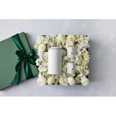 KIT LE CREUSET PRENSA FRANCESA  E 2 CANECAS 350ML EM CERÂMICA BRANCO