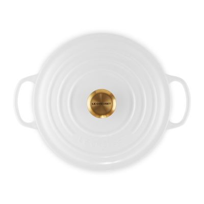 PANELA LE CREUSET REDONDA PEGADOR DOURADO EM FERRO ESMALTADO BRANCO 24CM 21177240101441