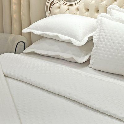 Kit Cobre Leito Colcha Perone Casal Padrão Dupla Face Toque De Pluma Micro Percal 300 Fios 3 Peças - Branco