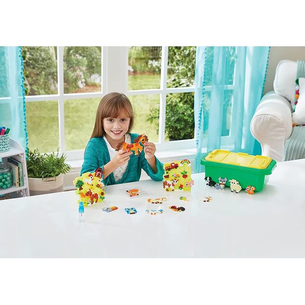 Aquabeads - Box of Fun Day on The Farm - Epoch Epoch Sylvanian Aquabeads - Box of Fun Day on The Farm - Epoch Epoch Sylvanian