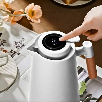 Garrafa Térmica Com Termômetro Cabo Madeira Com Display Digital 1l Branco