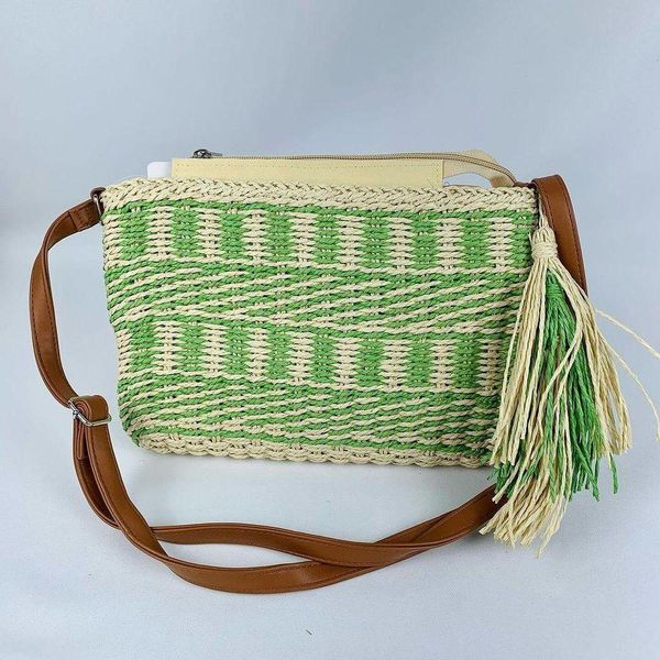 Bolsa De Palha Artesanal Feminina Tiracolo Com Alça Transversal Moda Praia Verão Com Pom Pom verde