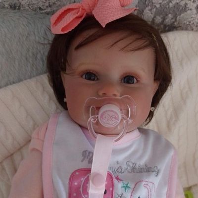 Bebê Reborn Menina Realista Artesanal Corpo De Vinil De Silicone Macio