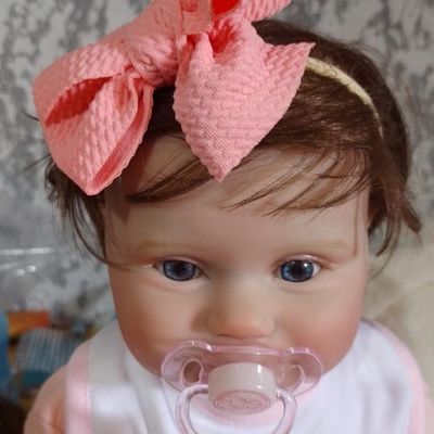 Bebê Reborn Menina Realista Artesanal Corpo De Vinil De Silicone Macio