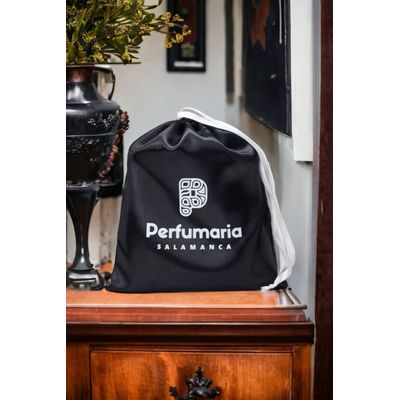 Saquinho Presenteável de Cetim Preto c/logo 20x25