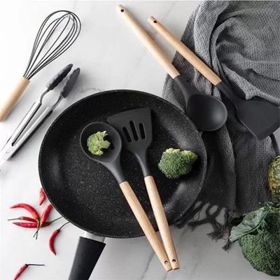 Kit Utensílios De Silicone Preto 12 Pç Cabos Madeira Suporte