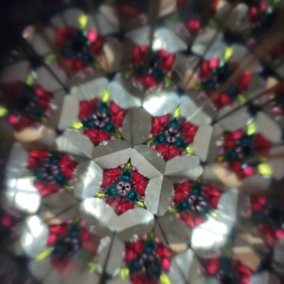 Caleidoscópio de Rotação Mágico Giratório Mosaico Rotativo 3D - Rosa