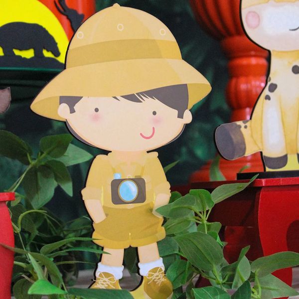 Menino Decorativo de Mesa Tema Safari Produfest MDF Menino Decorativo de Mesa Tema Safari Produfest MDF