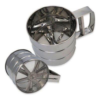 Caneca Peneira Polvilhadora Com Tela E Mexedor - Aço Inox A Solução Perfeita Para Peneirar, Polvilhar E Mexer Ingredient