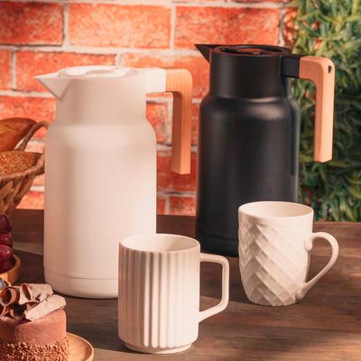 Garrafa Térmica Lyor em Plástico Organic - 1L Preto
