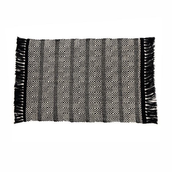 Tapete Artesanal Le Boho 40x60cm Preto Cru 100% Algodão Tapete Artesanal Le Boho 40x60cm Preto Cru 100% Algodão