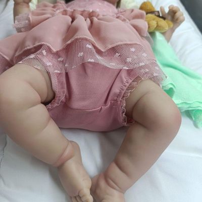 Bebê Reborn Menina Olhos Abertos Artesanal Corpo De Pano Macio Antialérgico