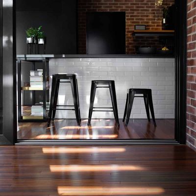 Banqueta Industrial Medium Preta