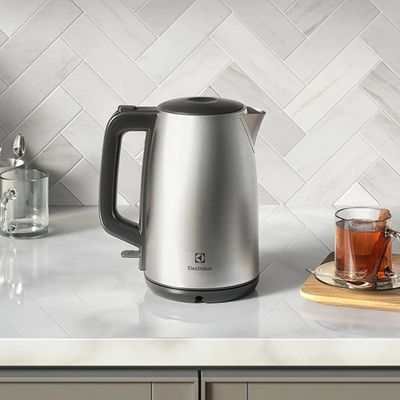 Chaleira Elétrica Electrolux Experience EEK25 1,7L Aço Escovado / 220V