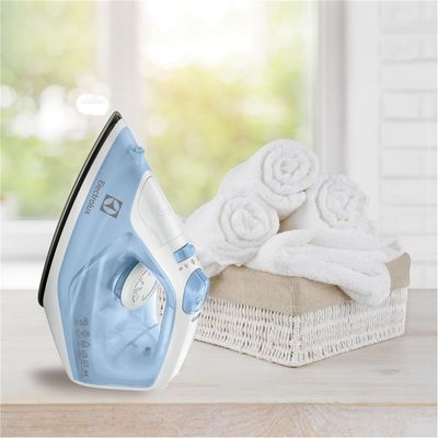Ferro a Vapor Easyline SIE60 com Spray Electrolux Branco com Azul / 220V
