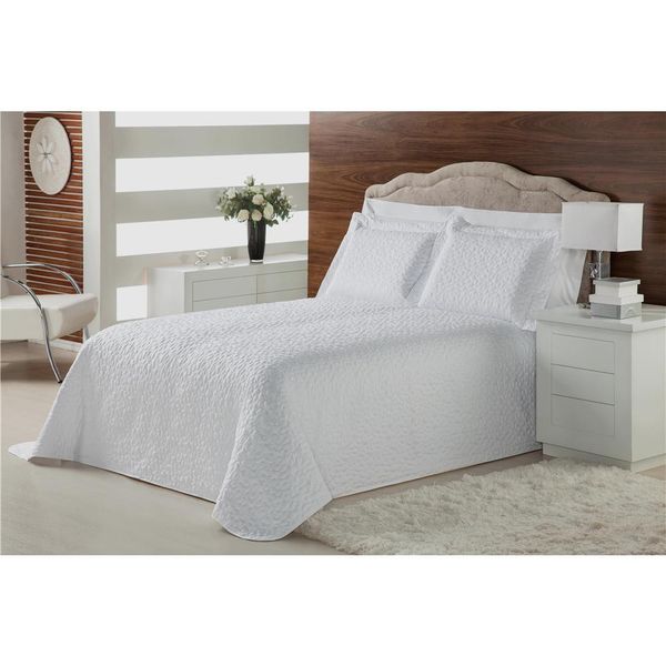 Colcha Matelassê Queen Size Plumasul em Poliéster e Microfibra com Soft Touch Branco Colcha Matelassê Queen Size Plumasul em Poliéster e Microfibra com Soft Touch Branco