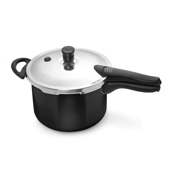 Panela de Pressão 4,5 L Nigro Press Fechamento Externo em Alumínio com Revestimento Interno Antiaderente Preto Panela de Pressão 4,5 L Nigro Press Fechamento Externo em Alumínio com Revestimento Interno Antiaderente Preto