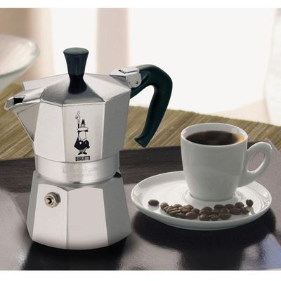 Cafeteira Italiana Bialetti Nuova Moka Express em Alumínio - 3 Xícaras Preto