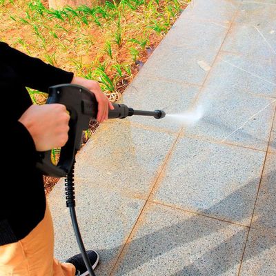 Lavadora de Alta Pressão Karcher K4 1885psi 1700W com Pistola e Mangueira de 6 Metros Preto com Amarelo / 220V