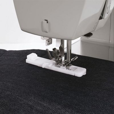 Máquina de Costura Facilita Pro 4423 Singer Cinza / 220V