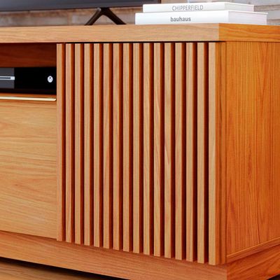 Rack Colibri Manaus com 3 Portas, Ideal para TV de Até 70 Polegadas Freijó