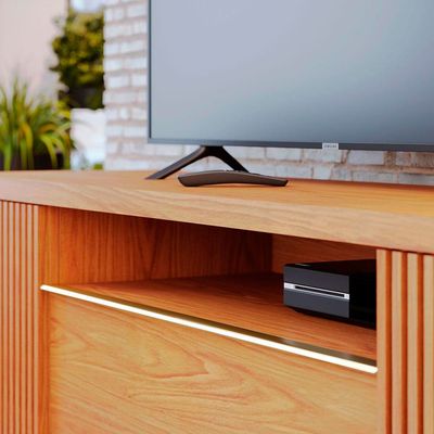 Rack Colibri Manaus com 3 Portas, Ideal para TV de Até 70 Polegadas Freijó