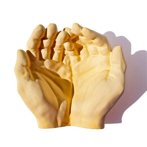 Porta Objetos Decorativo Mãos 15,5cm Em Cimento Artesanal Amarelo