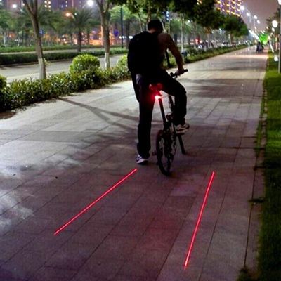 Lanterna Traseira Para Bike Led Potente Sinalização Segura Efeito No Chão E Design Impermeável Vermelho